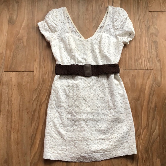 Guess💥White Lace Dress with Belt - Picture 2 of 4